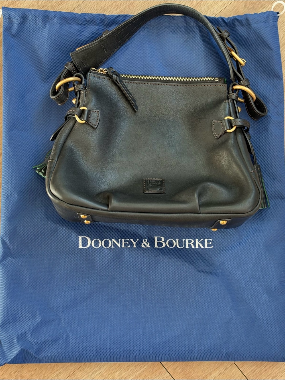 Dooney & Bourke Florentine Teagan 30 Black